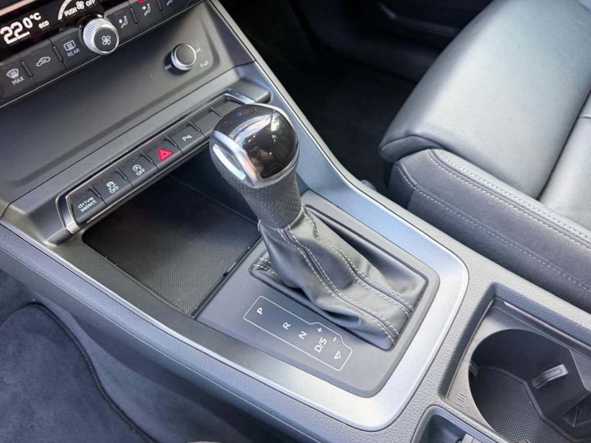 Audi Q3 Sportback 35 TDI quattro S tronic S line edition (16)