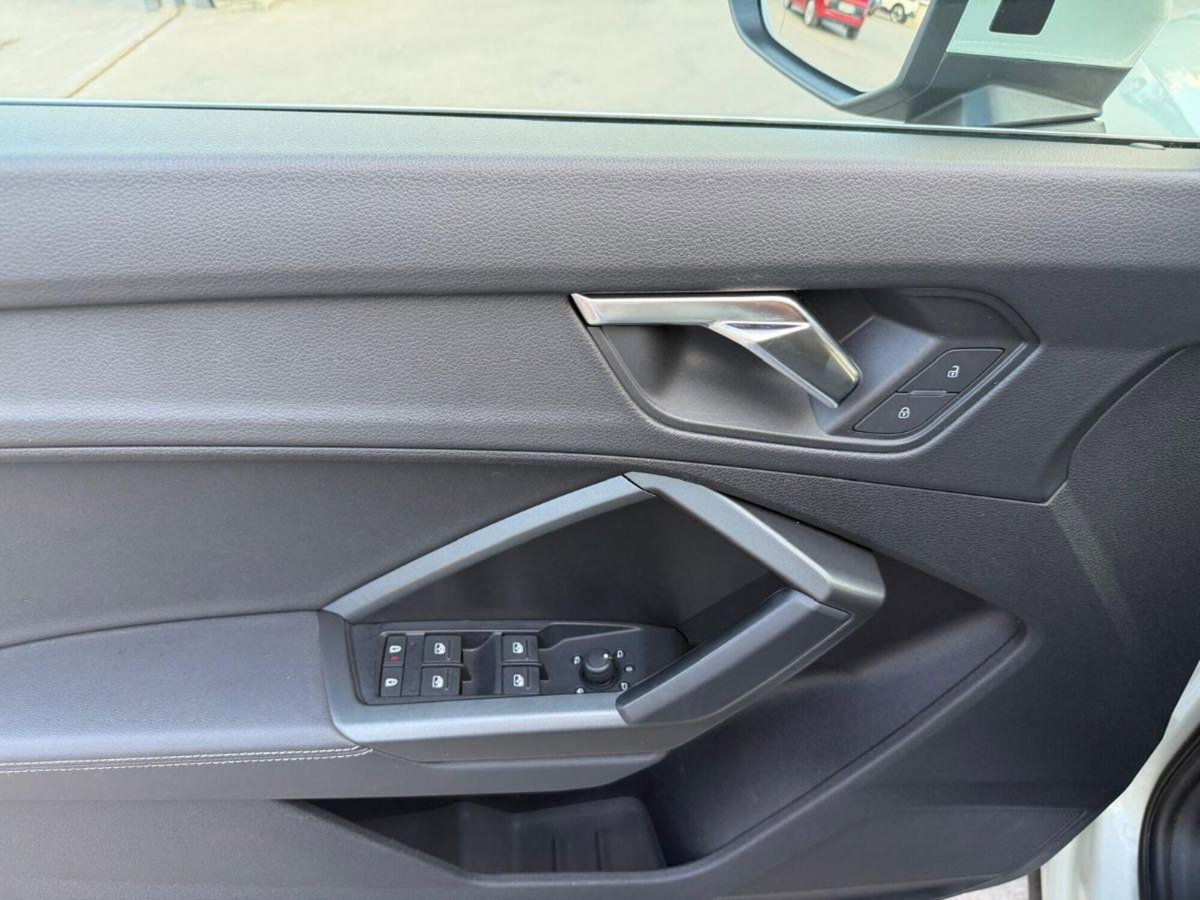 Audi Q3 Sportback 35 TDI quattro S tronic S line edition (9)