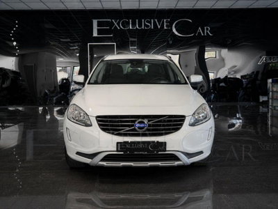 Volvo XC60 D4 AWD Momentum (2)