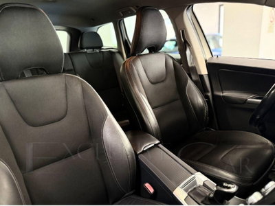 Volvo XC60 D4 AWD Momentum (8)