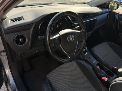 Toyota Auris Station Wagon 1.8 Hybrid Lounge (10)