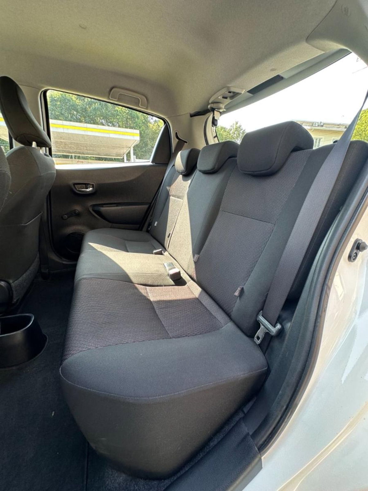 Toyota Yaris 1.D-4D 5 porte Style (14)