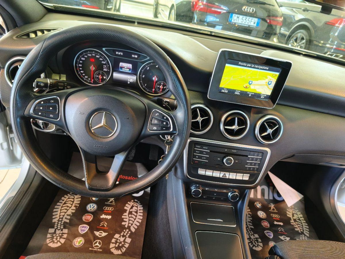 Mercedes-Benz Classe A 180 d Automatic Sport (13)