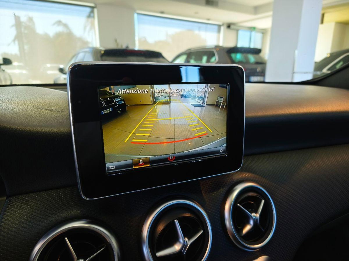 Mercedes-Benz Classe A 180 d Automatic Sport (15)