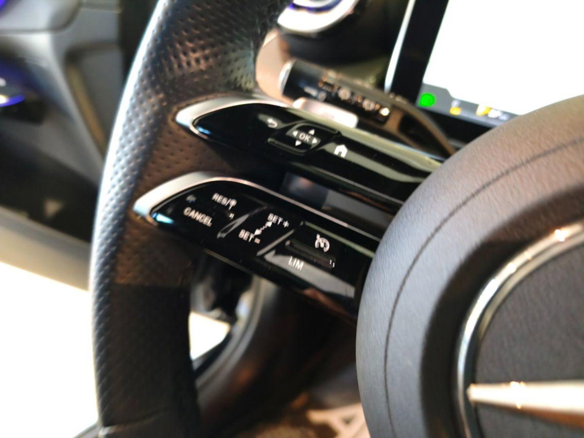 Mercedes-Benz GLC SUV 220 d AMG Line Premium Plus 4matic auto (18)