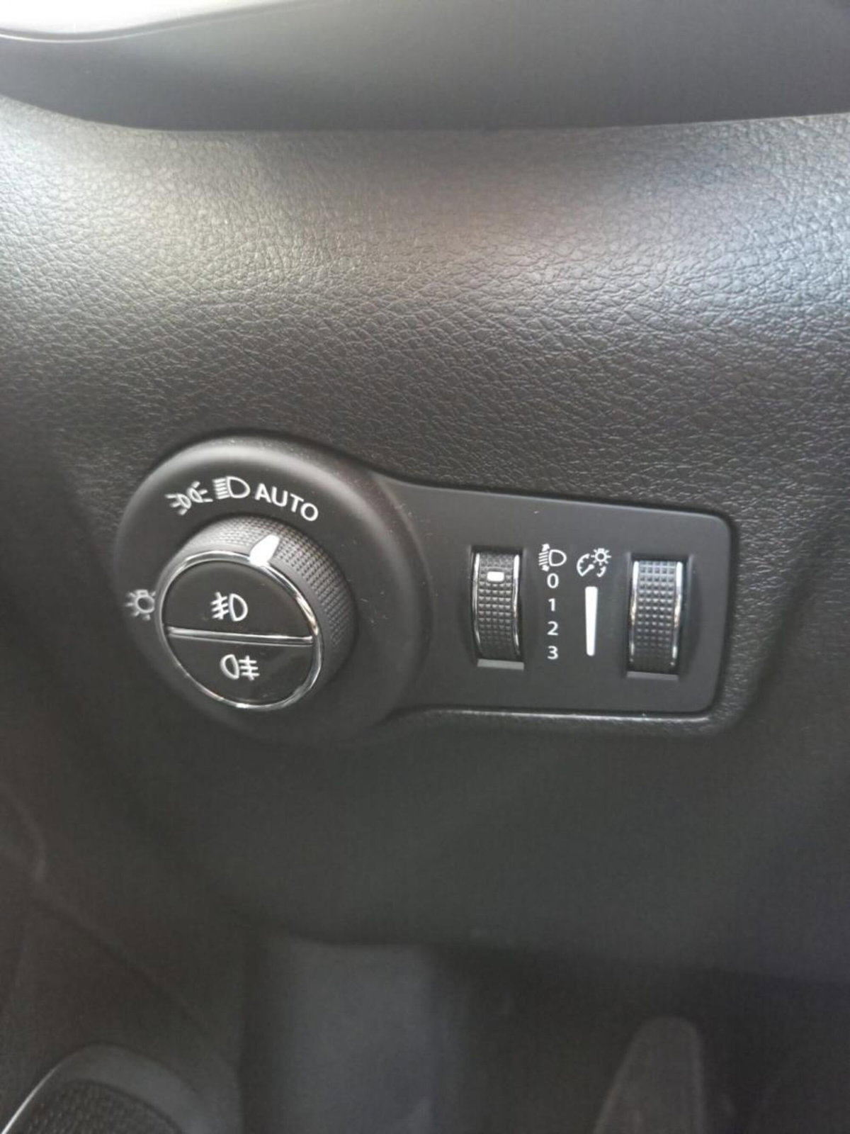 Jeep Compass 1.5 Turbo T4 130CV MHEV 2WD Limited (12)
