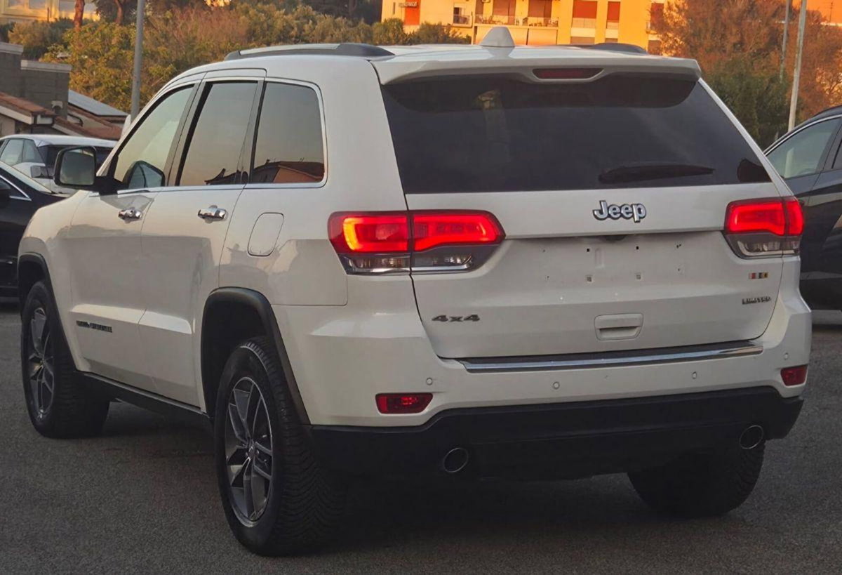 Jeep Grand Cherokee 3.0 V6 CRD 250 CV Multijet II Summit (4)
