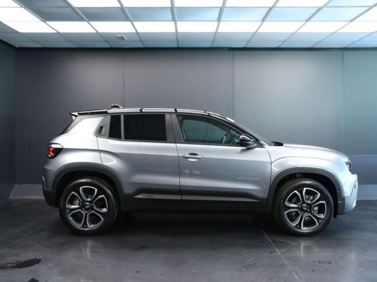 Jeep Avenger 1.2 turbo e-hybrid mhev Summit fwd 110cv edct6 (6)