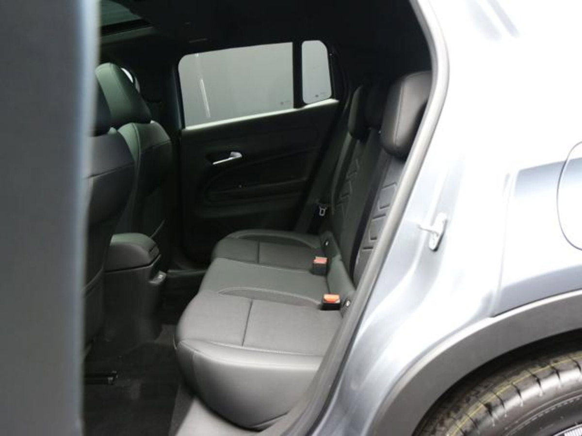 Jeep Avenger 1.2 turbo e-hybrid mhev Summit fwd 110cv edct6 (8)
