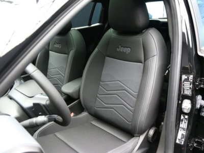 Jeep Avenger 1.2 turbo e-hybrid mhev Summit fwd 110cv edct6 (9)