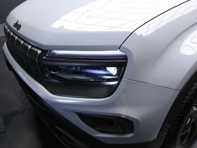 Jeep Avenger 1.2 turbo e-hybrid mhev Overland 4xe 145cv edct6 (11)