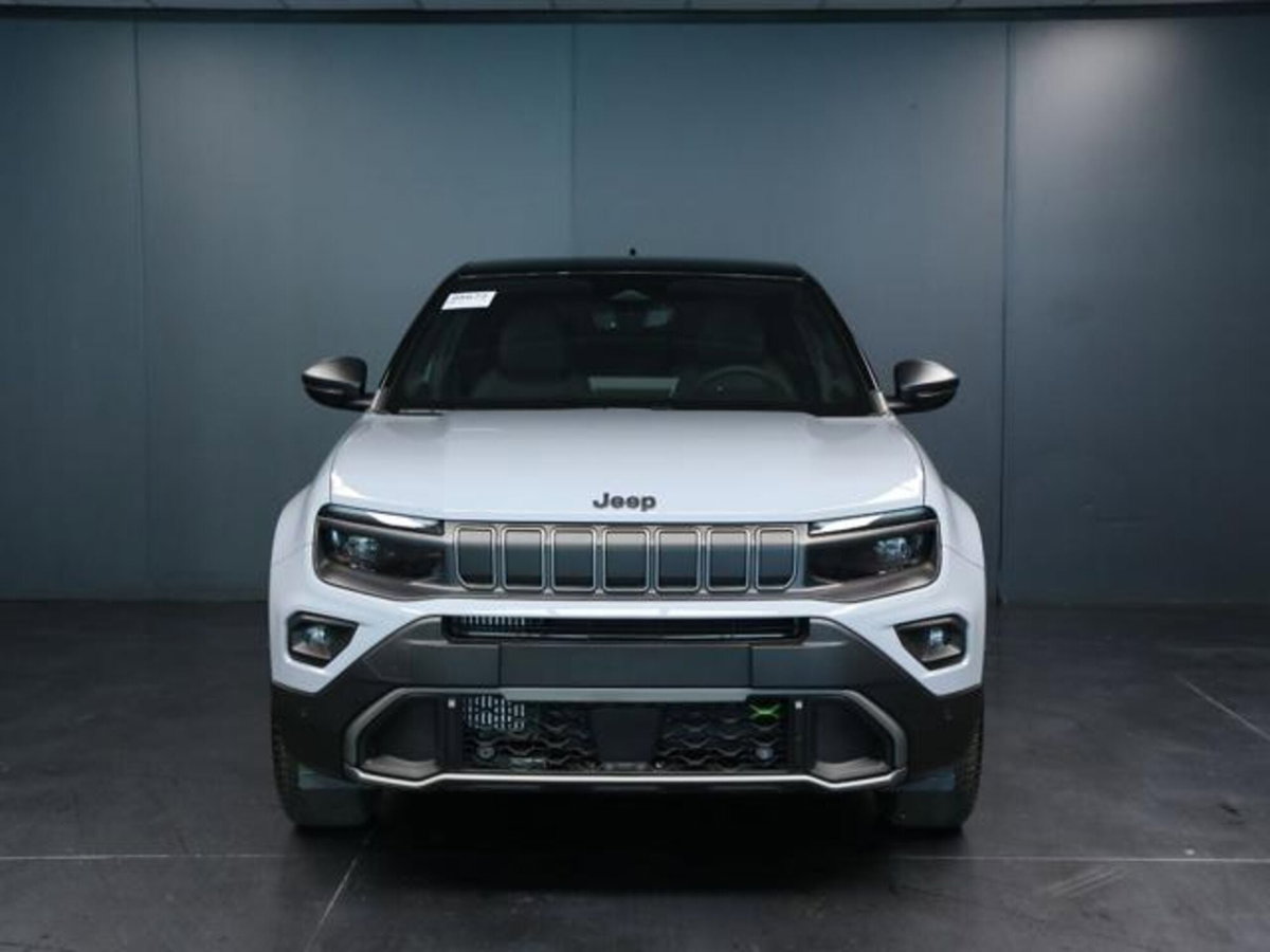 Jeep Avenger 1.2 turbo e-hybrid mhev Overland 4xe 145cv edct6 (2)