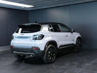 Jeep Avenger 1.2 turbo e-hybrid mhev Overland 4xe 145cv edct6 (3)