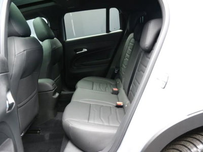 Jeep Avenger 1.2 turbo e-hybrid mhev Overland 4xe 145cv edct6 (8)