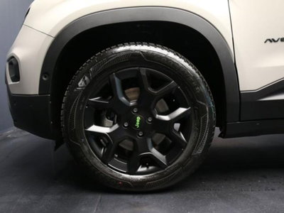 Jeep Avenger 1.2 turbo e-hybrid mhev Overland 4xe 145cv edct6 (6)