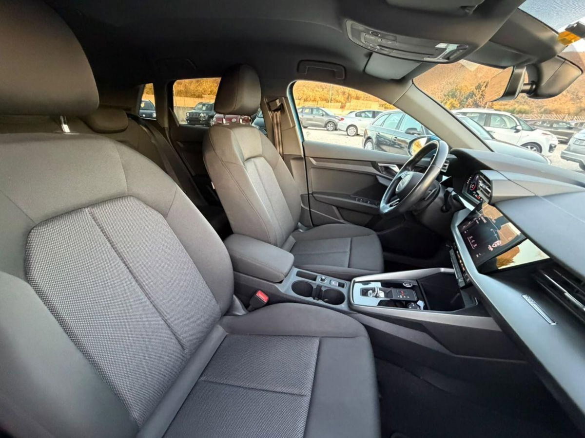 Audi A3 Sportback 2.0 TDI S tronic Business (9)