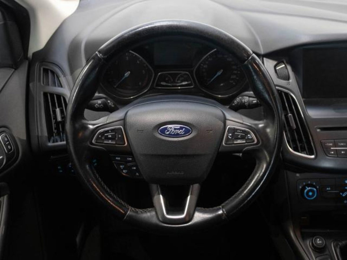Ford Focus Station Wagon 1.5 TDCi 120 CV Start&Stop SW ST Line (12)