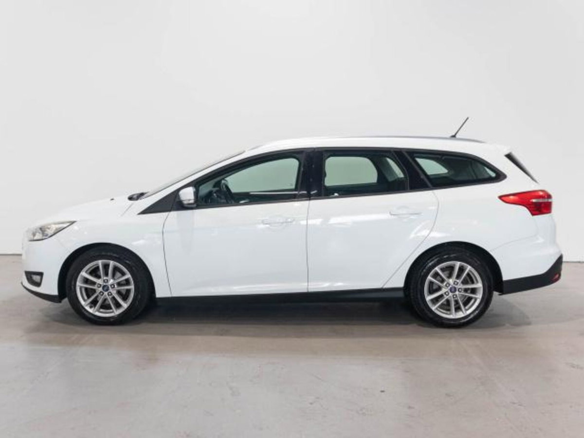 Ford Focus Station Wagon 1.5 TDCi 120 CV Start&Stop SW ST Line (6)