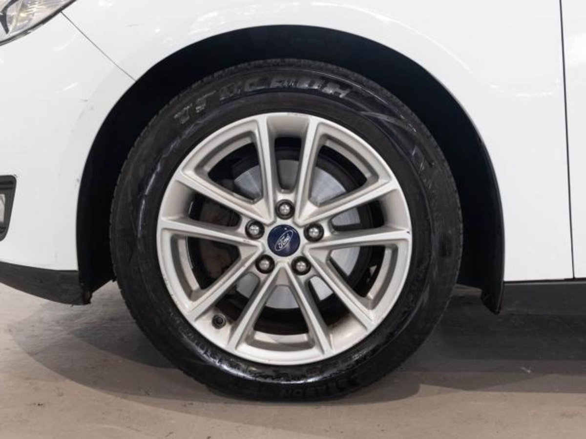 Ford Focus Station Wagon 1.5 TDCi 120 CV Start&Stop SW ST Line (7)