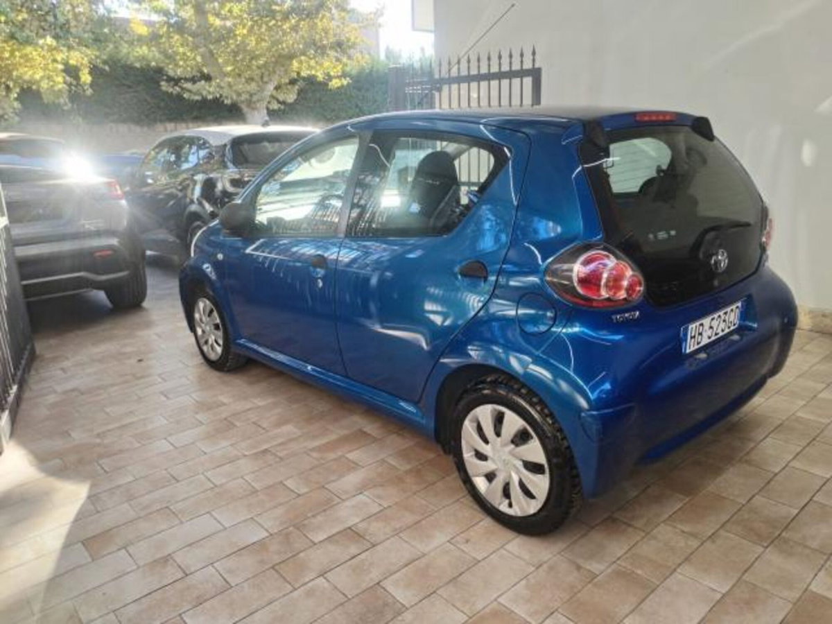 Toyota Aygo 1.0 12V VVT-i 5 porte Active (3)