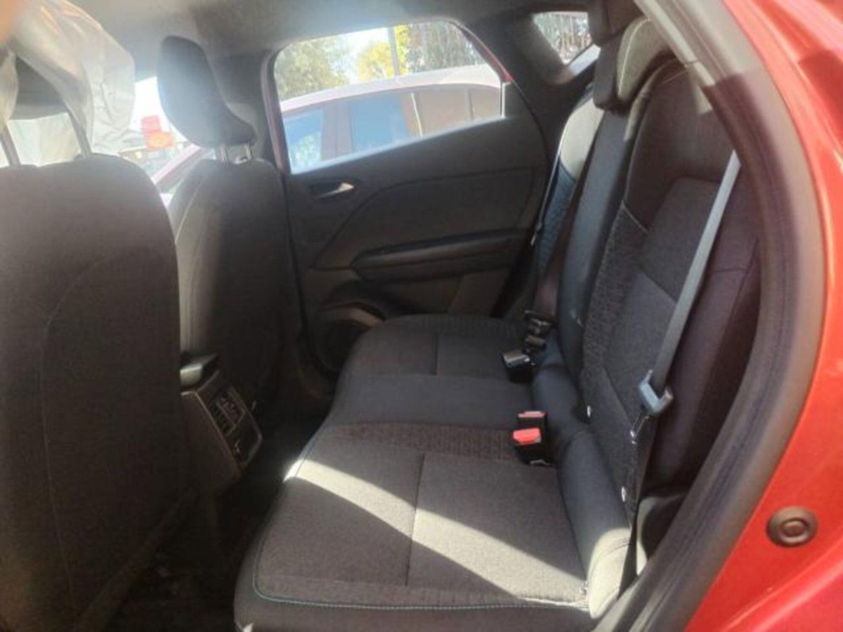 Renault Captur TCe 100 CV GPL FAP Zen (9)