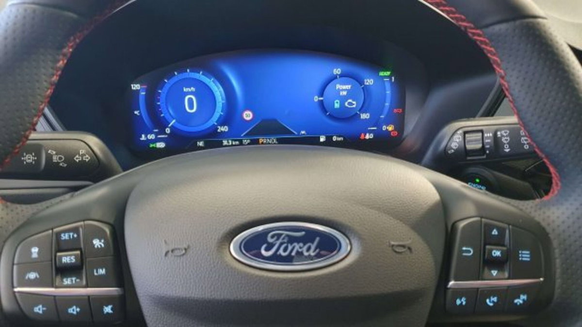 Ford Kuga 2.5 Full Hybrid 190 CV CVT AWD ST-Line Design (9)