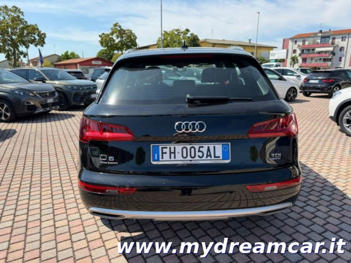Audi Q5 40 TDI quattro S tronic Sport (17)