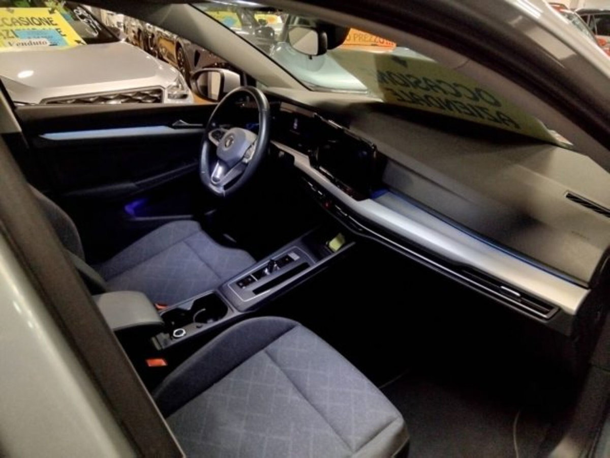 Volkswagen Golf Variant 1.0 eTSI EVO DSG Life (12)