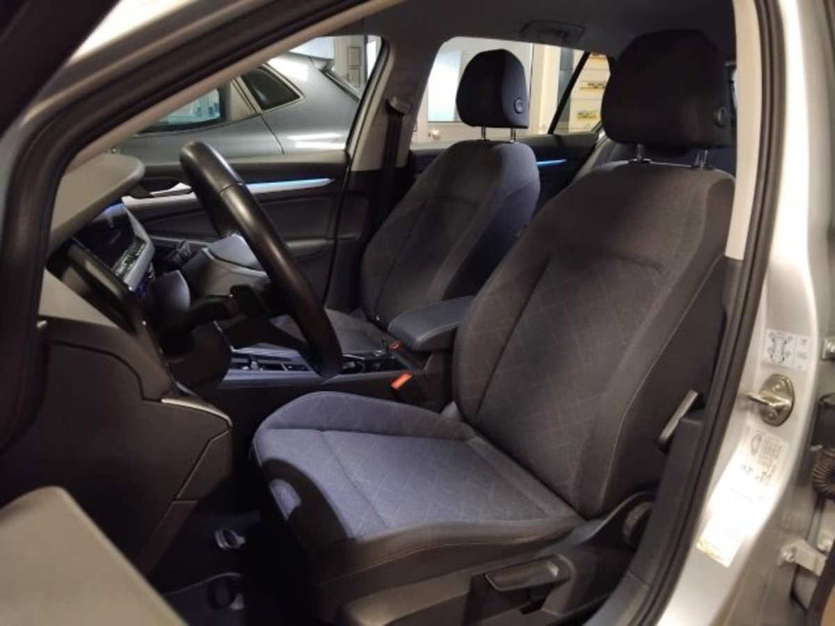 Volkswagen Golf Variant 1.0 eTSI EVO DSG Life (15)