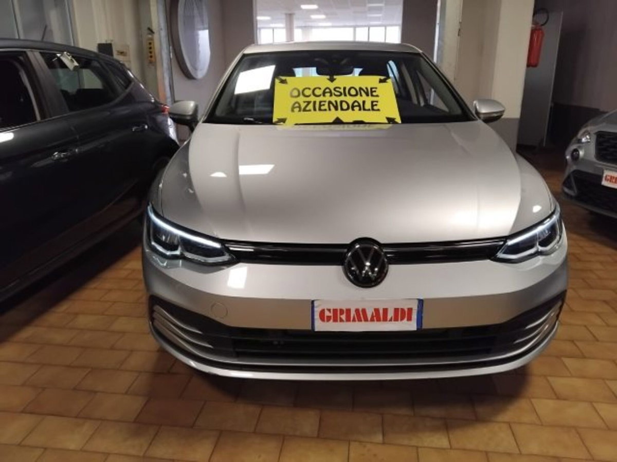 Volkswagen Golf Variant 1.0 eTSI EVO DSG Life (2)