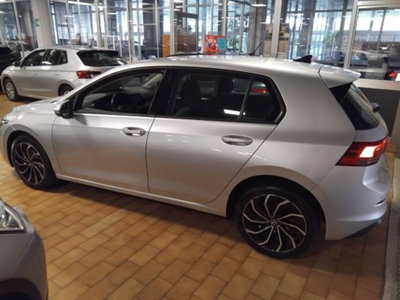 Volkswagen Golf Variant 1.0 eTSI EVO DSG Life (4)