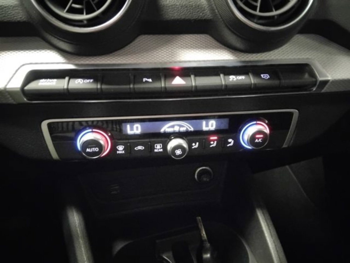 Audi Q2 Q2 30 TDI S tronic S line Edition (18)