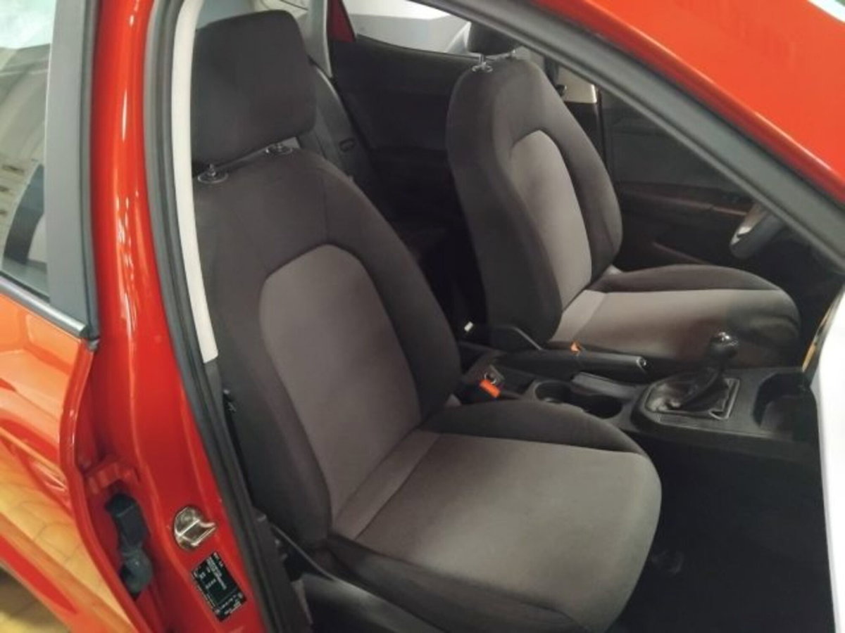 SEAT Arona 1.0 TGI Reference (12)