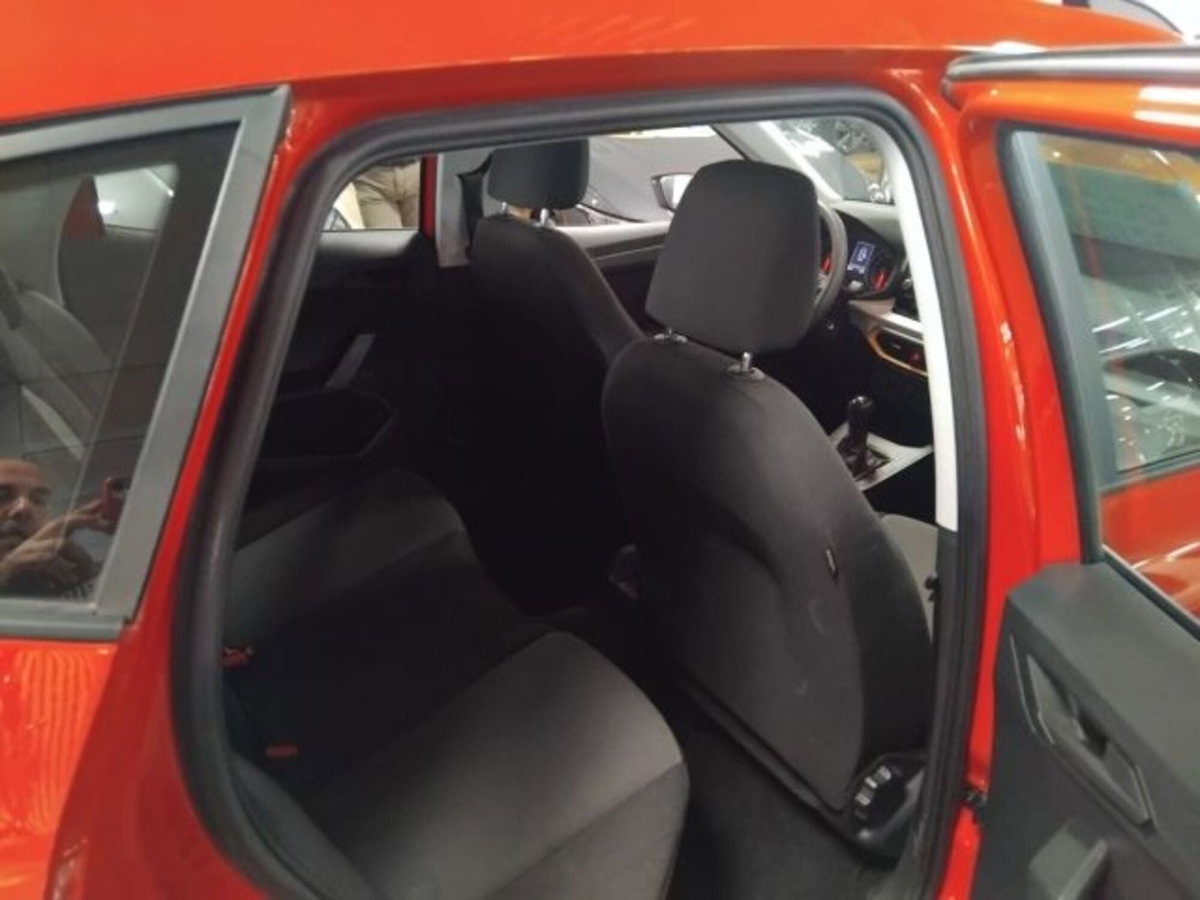 SEAT Arona 1.0 TGI Reference (9)