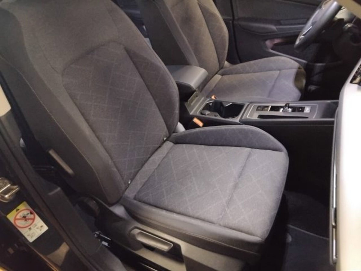 Volkswagen Golf Variant 1.0 eTSI EVO DSG Life (13)