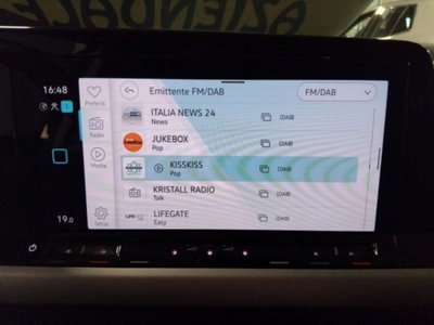 Volkswagen Golf Variant 1.0 eTSI EVO DSG Life (17)