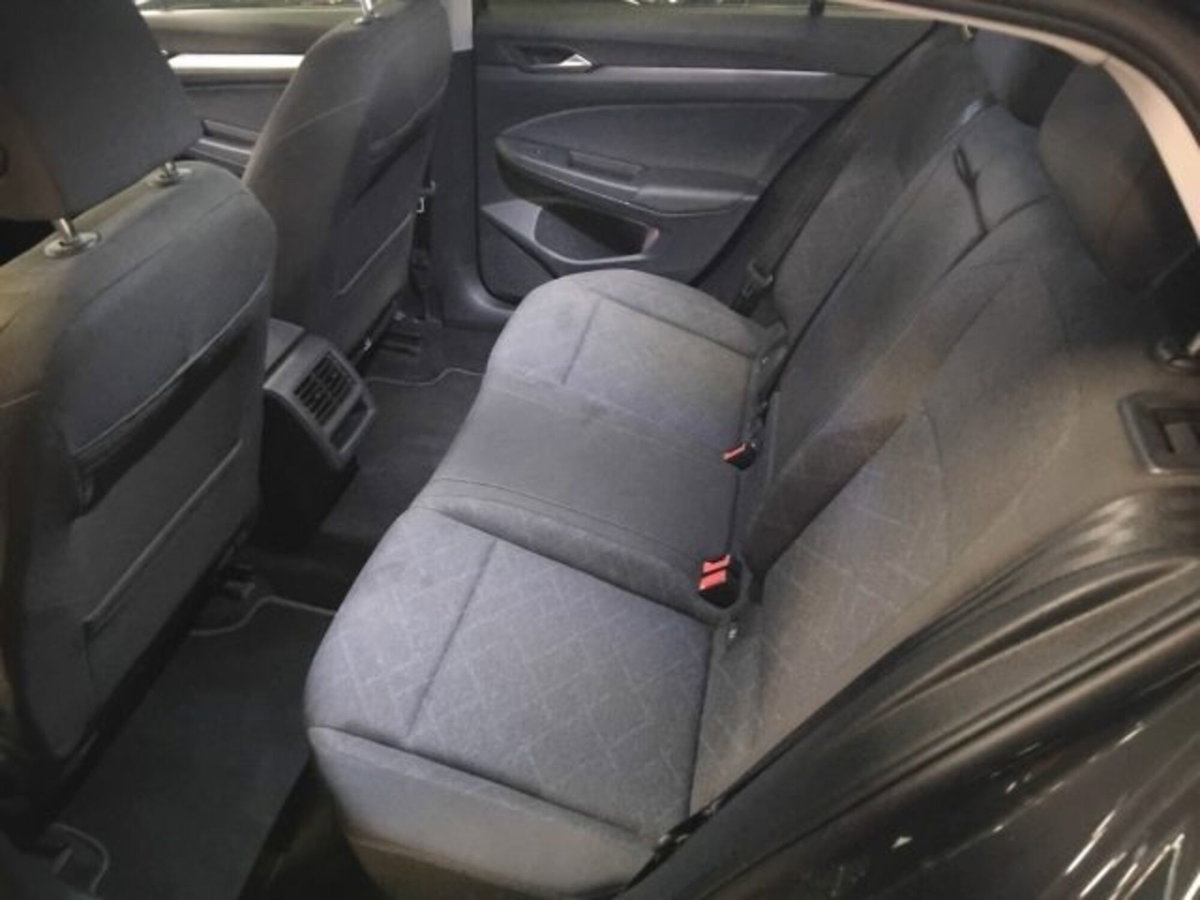 Volkswagen Golf Variant 1.0 eTSI EVO DSG Life (8)