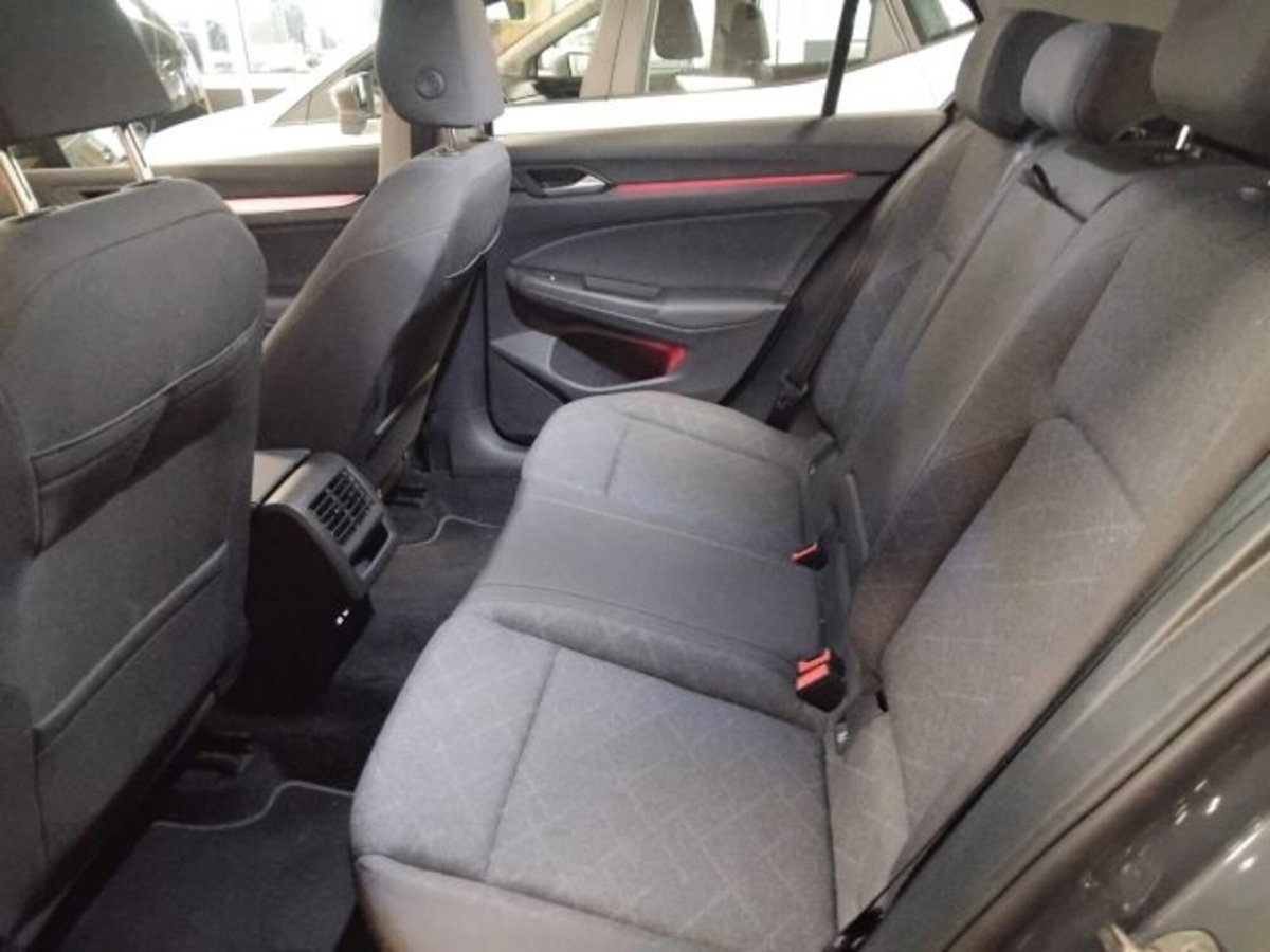 Volkswagen Golf 1.0 eTSI EVO DSG Life (14)