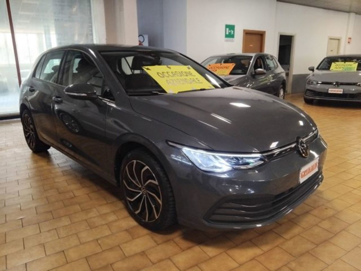 Volkswagen Golf 1.0 eTSI EVO DSG Life (4)