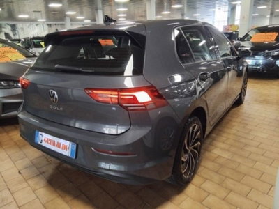 Volkswagen Golf 1.0 eTSI EVO DSG Life (8)