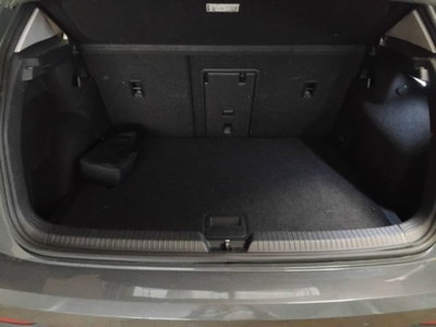 Volkswagen Golf 1.0 eTSI EVO DSG Life (9)