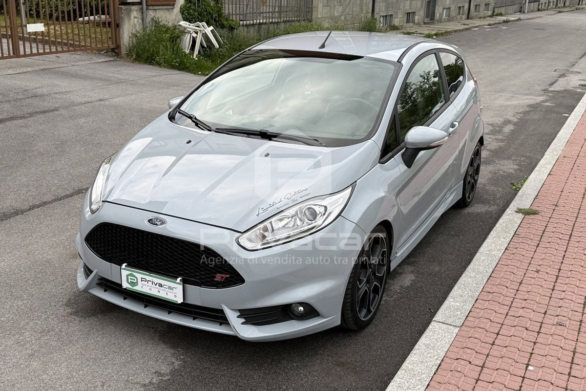 Ford Fiesta 1.6 200CV 3 porte ST 200