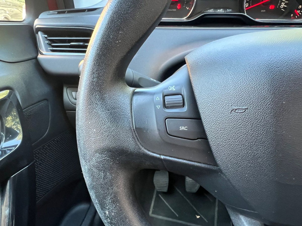Peugeot 208 68 3 porte Access (18)
