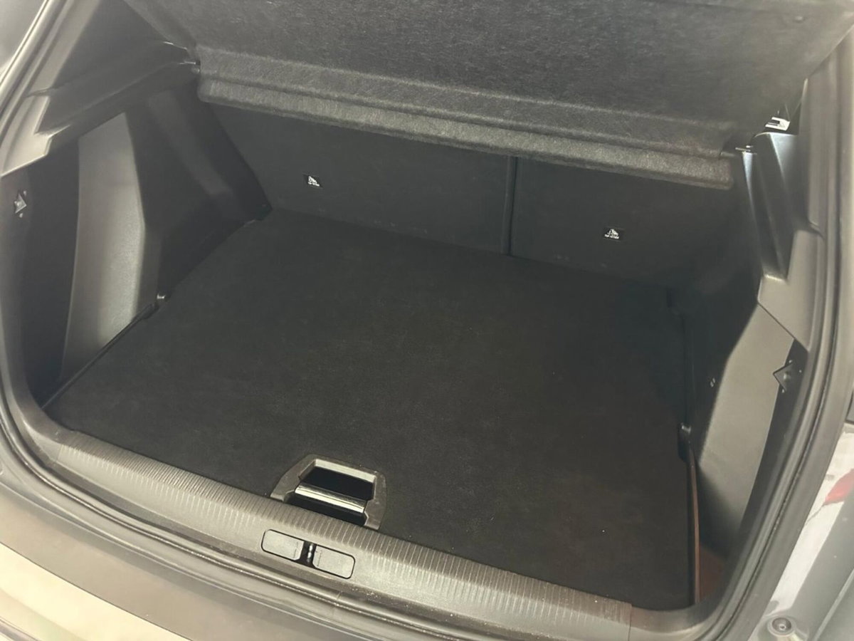 Peugeot 2008 1.2 puretech Allure s&s 100cv (20)