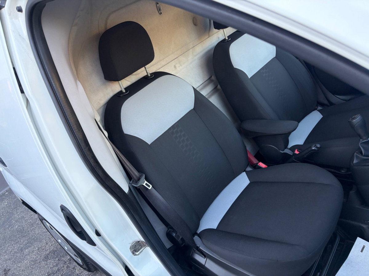 Fiat Fiorino Furgone cargo 1.3 mjt 95cv SX (8)