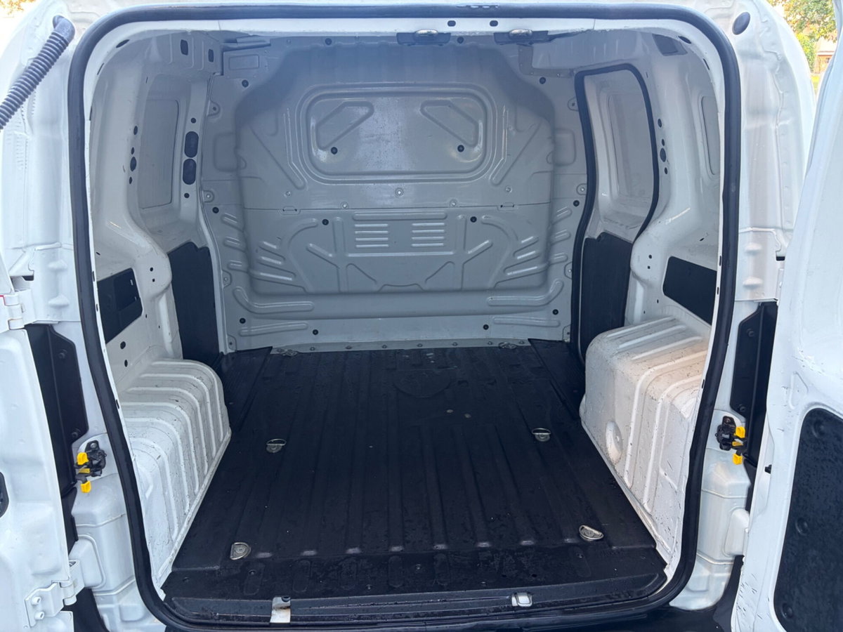 Fiat Fiorino Furgone cargo 1.3 mjt 95cv SX (6)