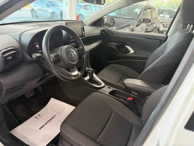 Toyota Yaris 1.5 5 porte Active (6)
