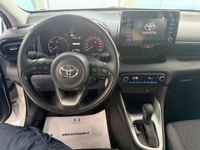 Toyota Yaris 1.5 5 porte Active (8)