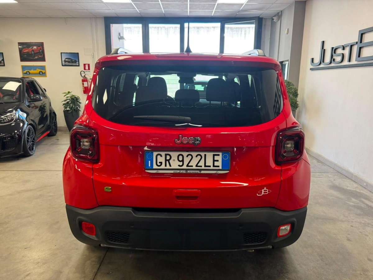 Jeep Renegade 1.5 Turbo T4 MHEV Limited (4)