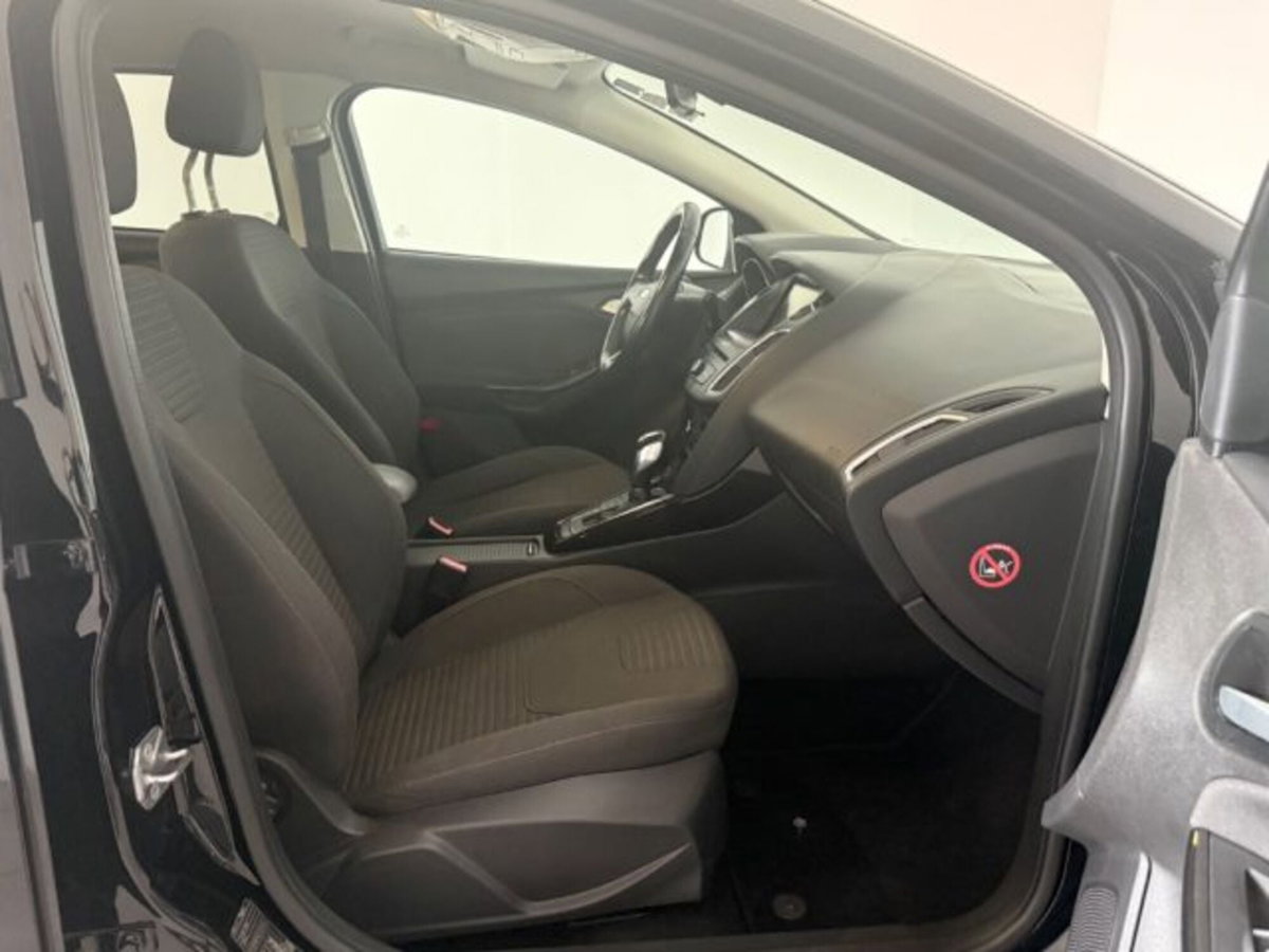 Ford Focus Station Wagon 1.5 TDCi 120 CV Start&Stop SW Titanium X (11)
